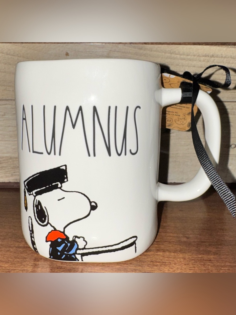 Cute 🥰 Rae Dunn Peanuts SNOOPY Alumnus Graduation Graduate Gift Coffee Tea Mug